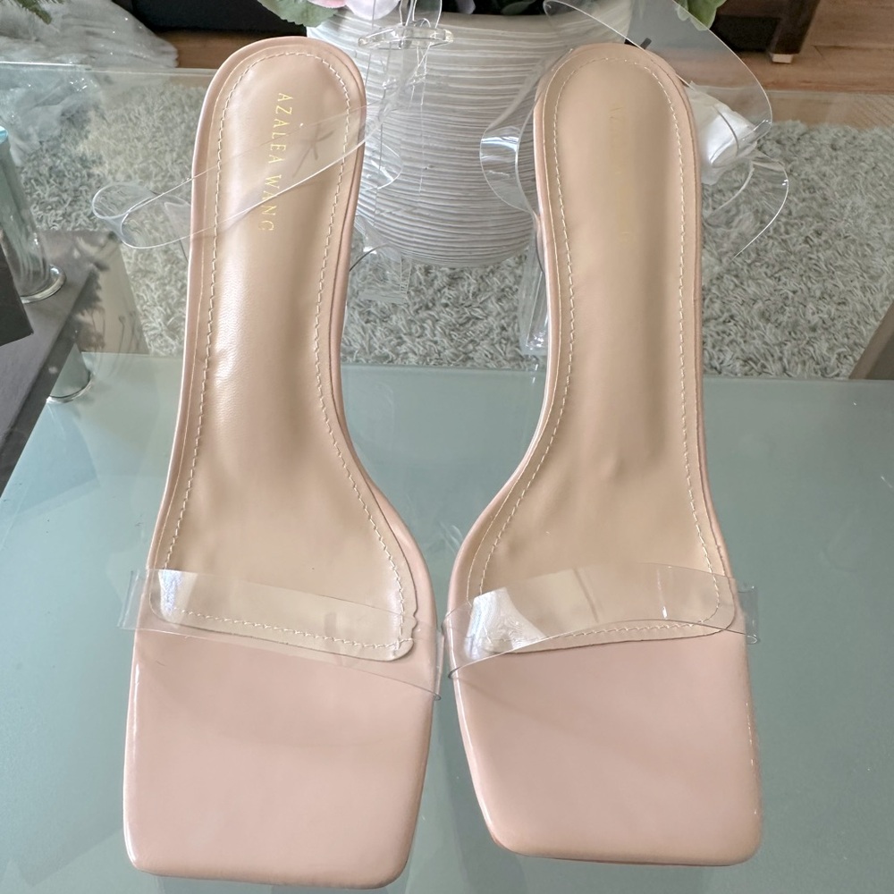 AKIRA Nude clear block heels ✨ - Picture 4 of 6